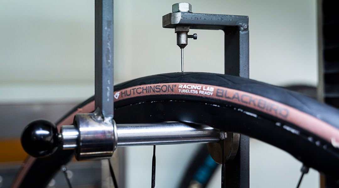 Test di laboratorio del pneumatico Blackbird Hutchinson