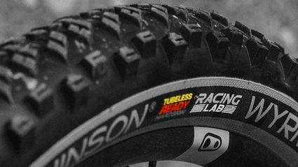Pneu VTT Schwalbe Magic Mary Gravity Pro TLR 27.5x2.50 Noir - Neuf Sous Blister