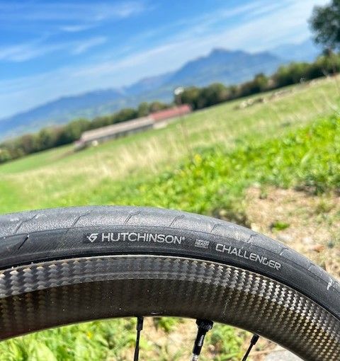 Focus sur le nouveau pneu Challenger Tubeless