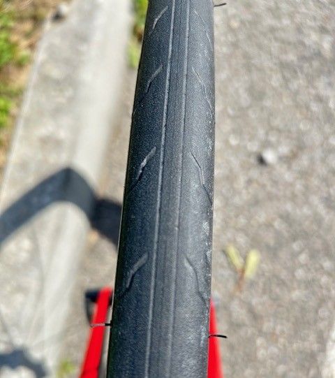 Focus sur la bande de roulement du Challenger TLR