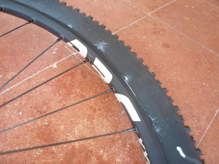 pneus Tubeless lache : tuto montage