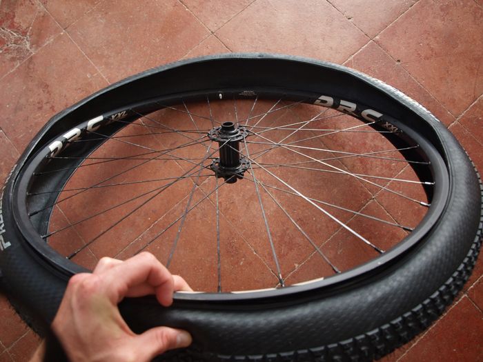 Colocar el primer aro de la cubierta