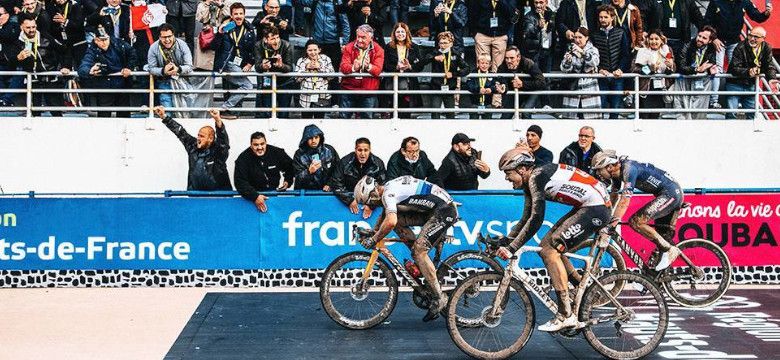 Colbrelli, Vermeersch et Van der Poel sprinte dans le vélodrome de Roubaix pour remporter Paris-Roubaix