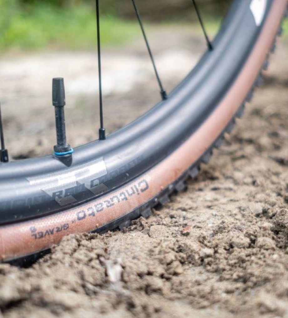 Cubiertas de bicicleta de gravel para carretera y pistas en Cycletyres